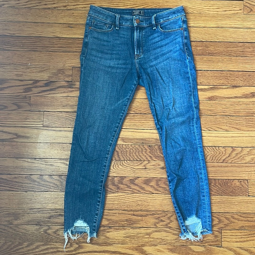 Abercrombie ankle cut jeans with a cute fringe bottom, size 4